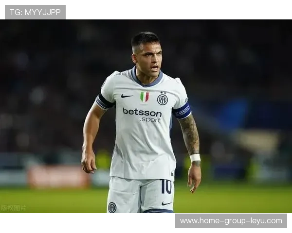 劳塔罗小范围转身抽射让国米前场火力极度集中